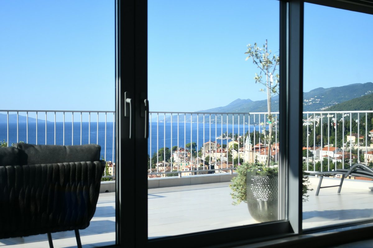 Terraza mediterránea con vistas — proyecto reformado